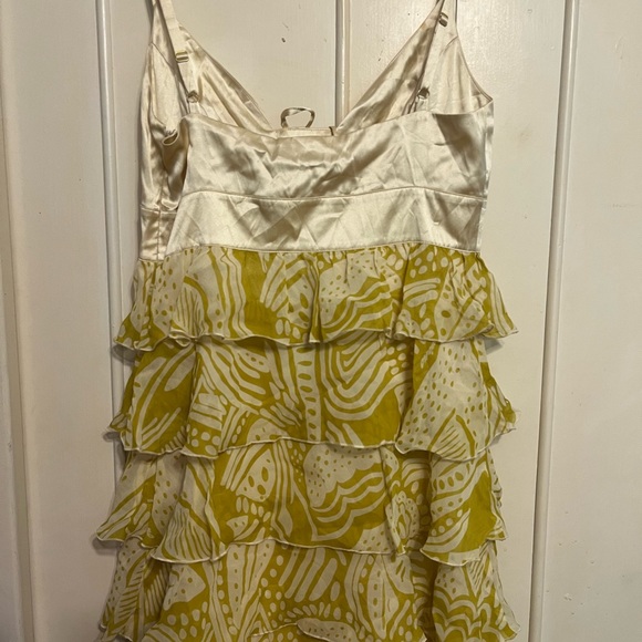 Brand new marciano yellow ruffle dress - Picture 3 of 4